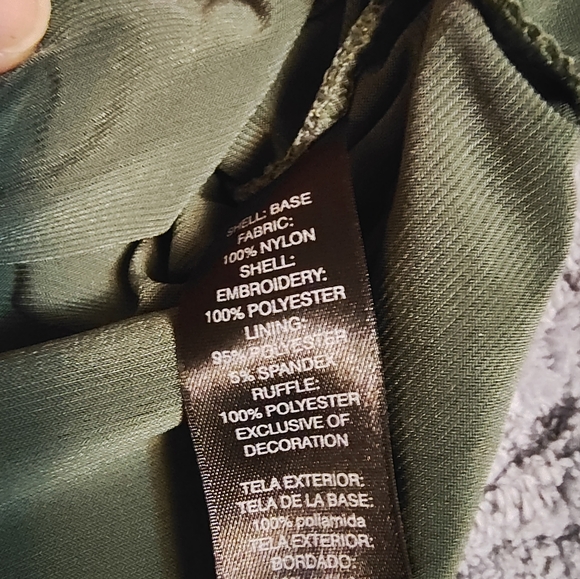 Amazing WHBM Green Lace Off The Shoulder Top - Picture 4 of 6